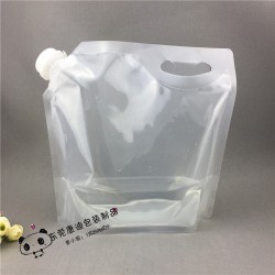 廠家供應(yīng)現(xiàn)貨 5L可折疊飲用水包裝 袋大容量?jī)?chǔ)水自立袋可手提